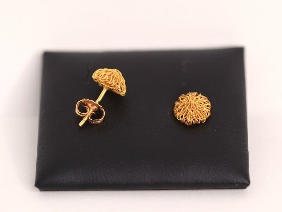 Brincos Novelo Prquenos em Ouro 19,25 Kt